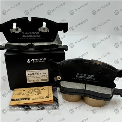 A 000 420 13 05 pastilhas de freio para benz gl 350 166824
